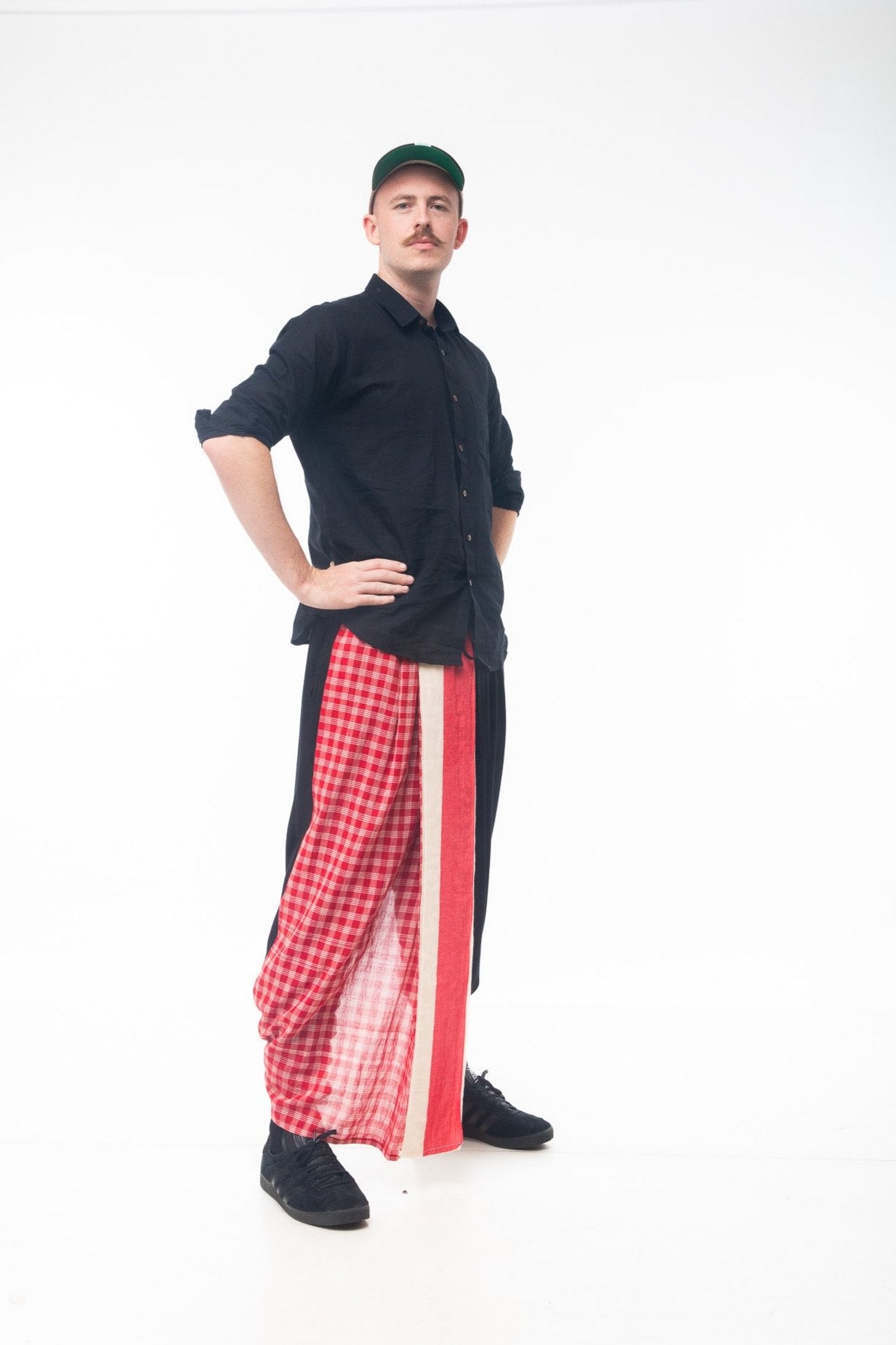 Black/Lal Paar Pleated Dhoti